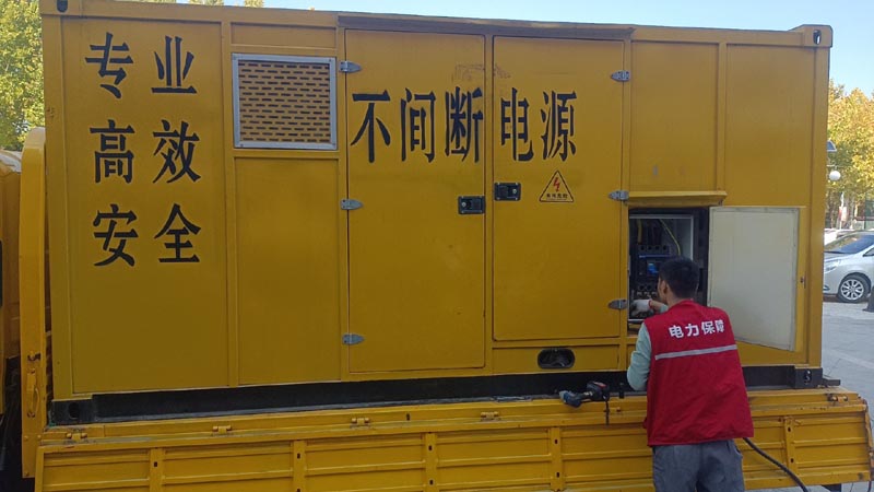 玄武柴油发电机组和UPS电源配合使用时，如何避免切换过程中的电力中断？